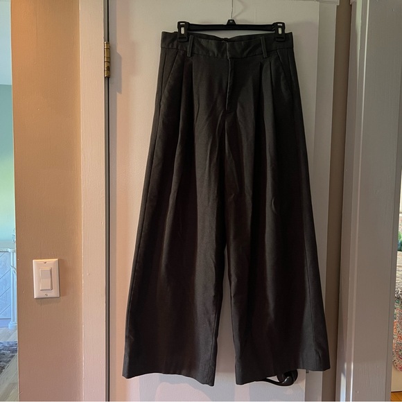 Banana Republic Wide-Leg Flannel Trouser - Picture 9 of 9